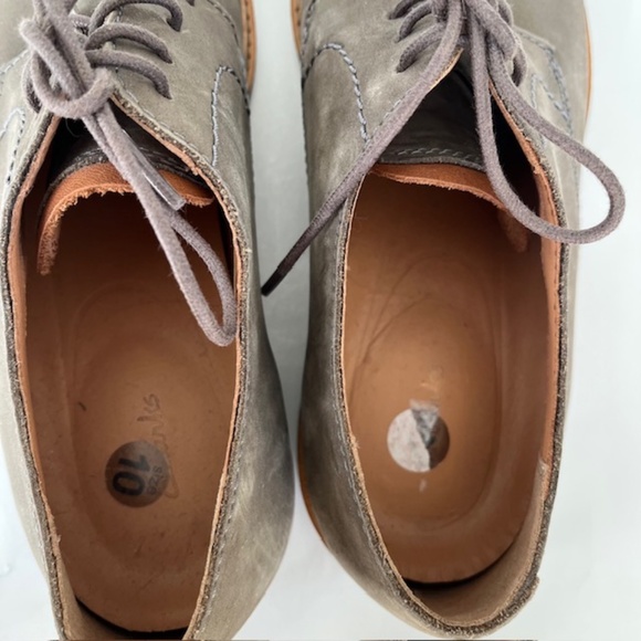 Clarks Atticus Lace 26141739 Mens Gray Nubuck Leather Plain Toe Oxfords Shoes - Picture 6 of 8